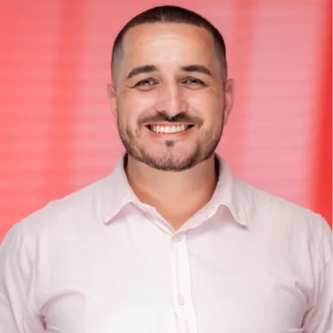 Marcos Carvalho, engenheiro civil e topógrafo